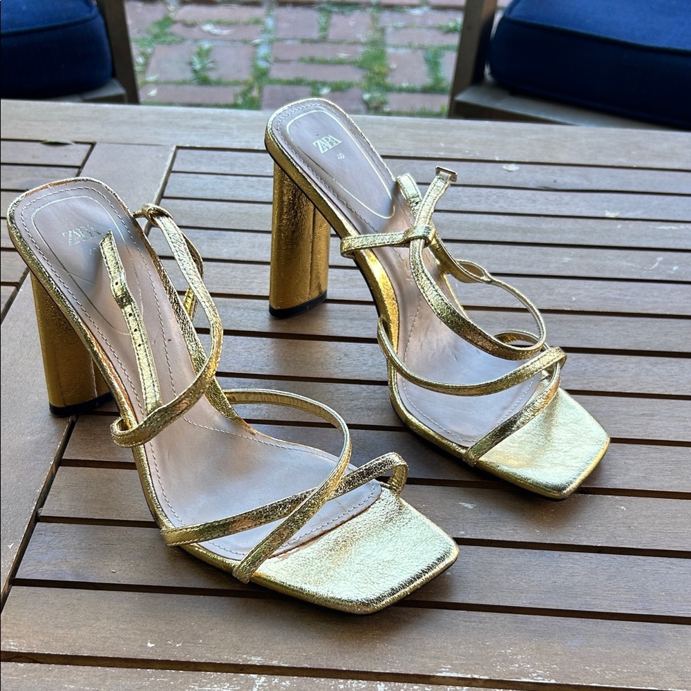Zara Women's Gold Courts